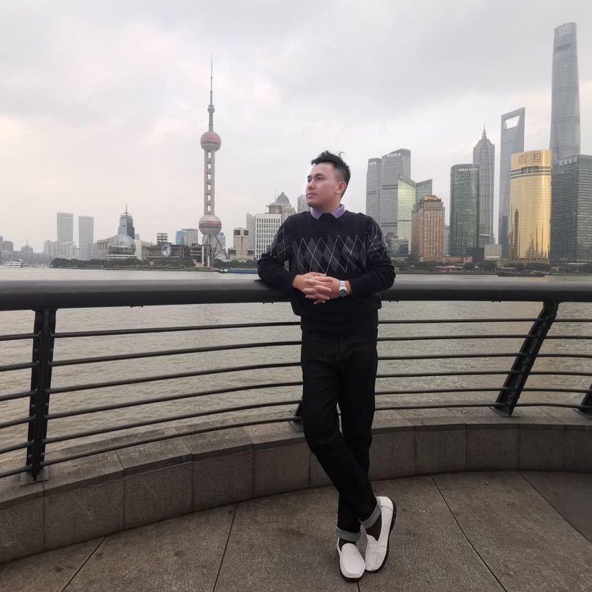 情怀商人梁二叔