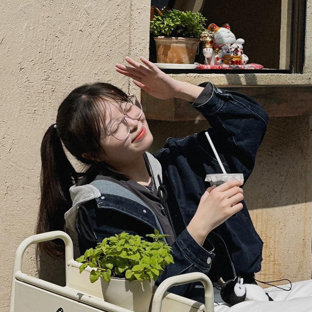 -鱼子酱泡茶-
