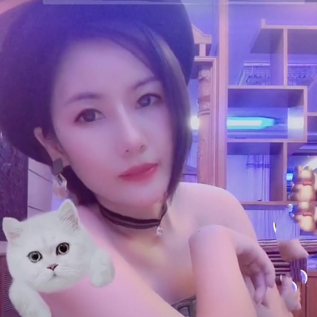 一二三  小虎牙