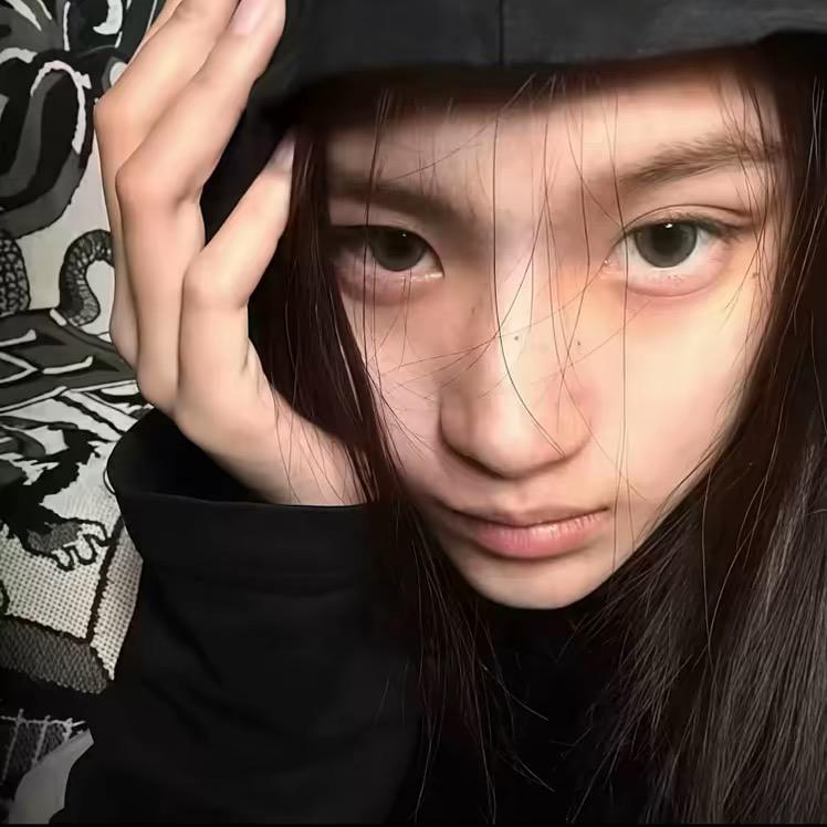 妞妞^