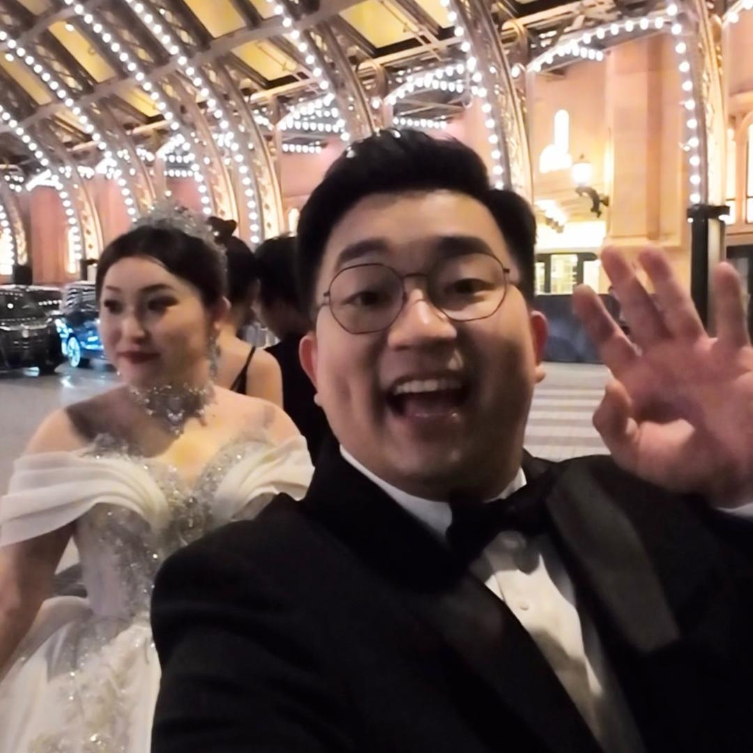 广东仔学哈萨克语