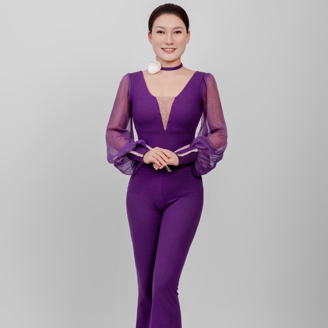 胡贝儿形体礼仪钦州阳光曼哈顿校区