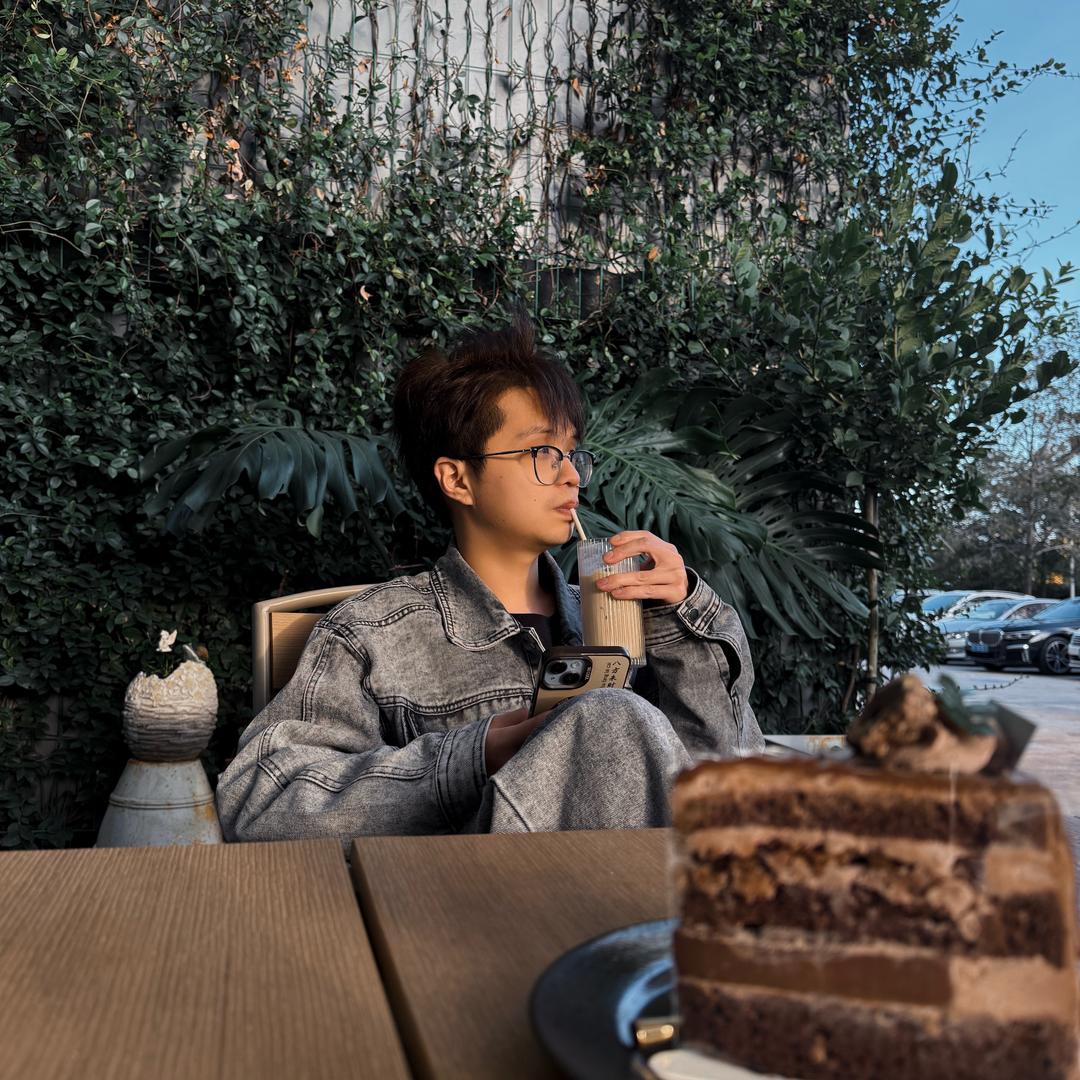 V8·潮牌®主理人阿杰