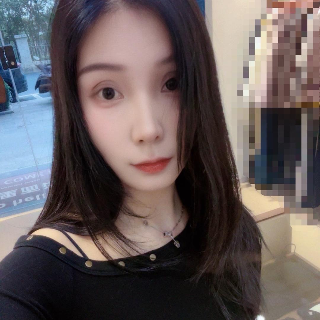 雅依欧韩女装（滨河湾店）