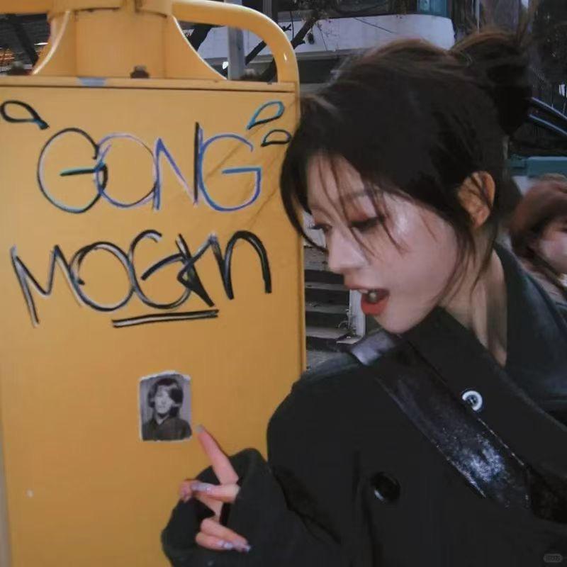 社恐小美-