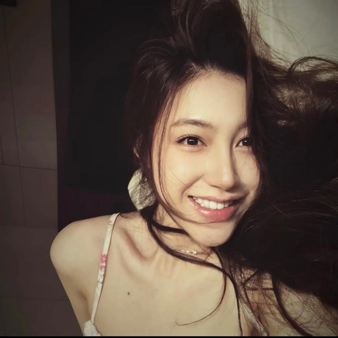 扣一听前男友跟黑人跑了