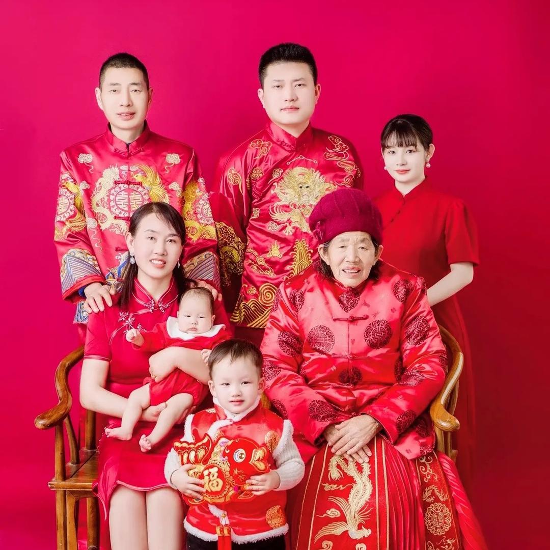 熙哥杨弟一家人