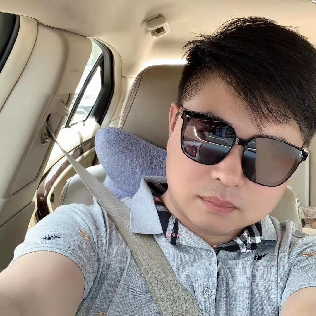 阿广爱钓鱼