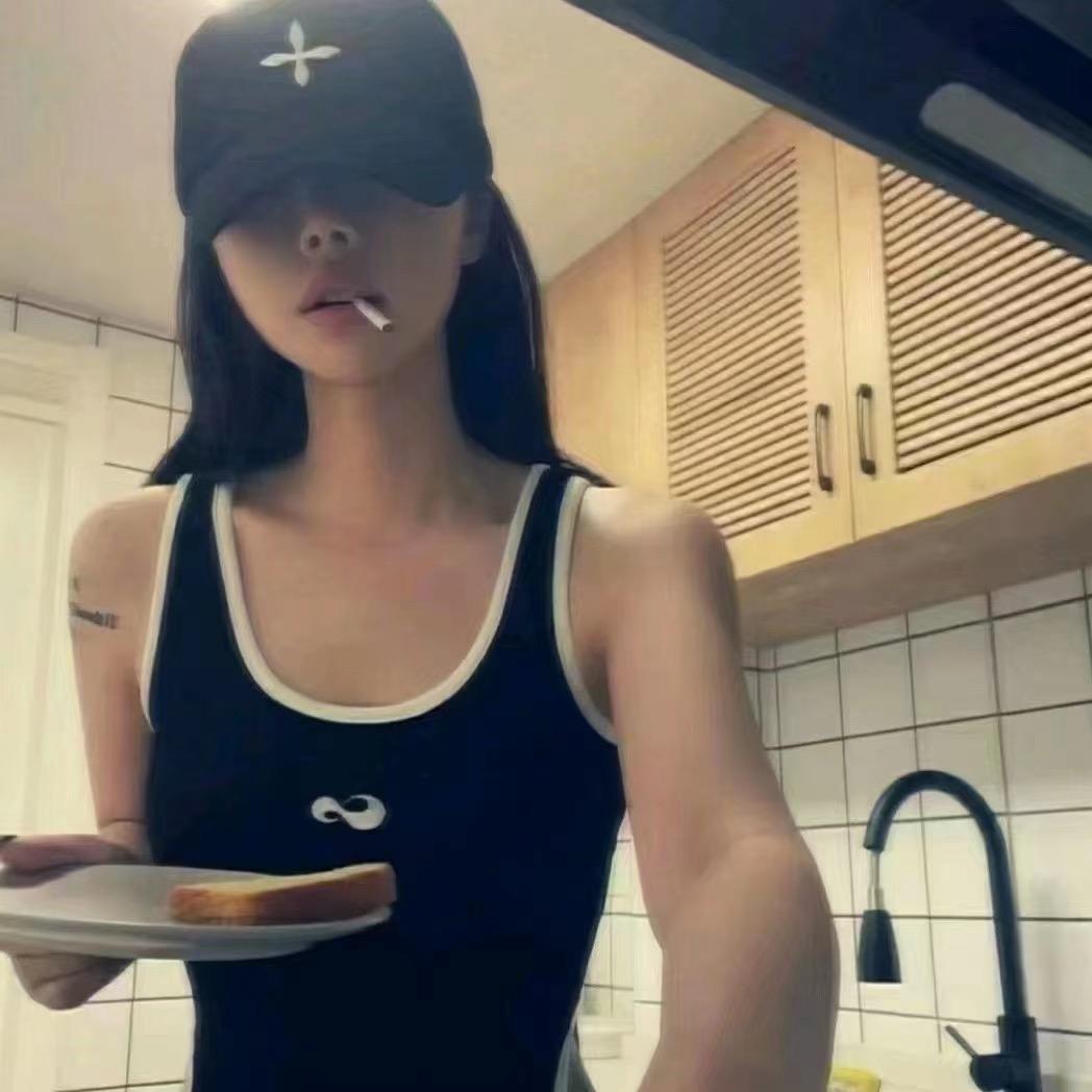 大 小 姐