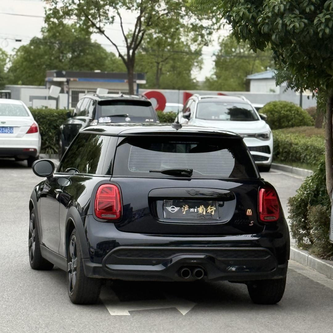 沪ni前行迷你二手车