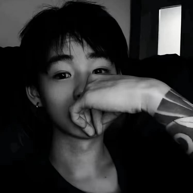 小九