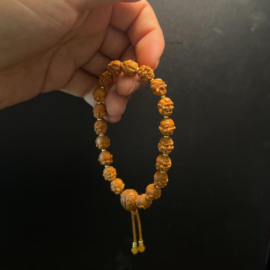 逸人核雕头像