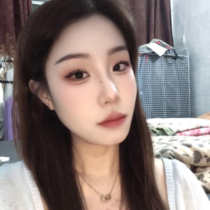 是刘倩吖