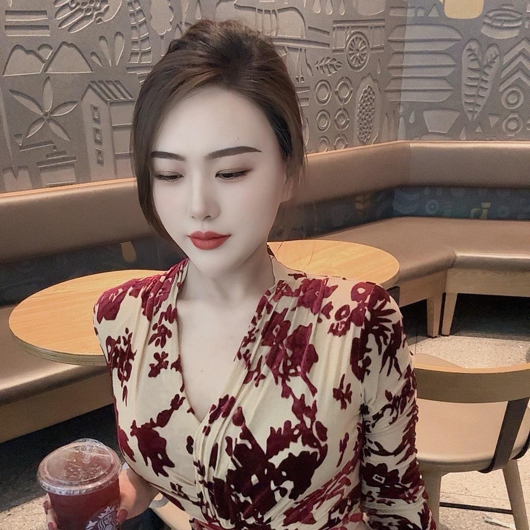 饱饱✨ ✨