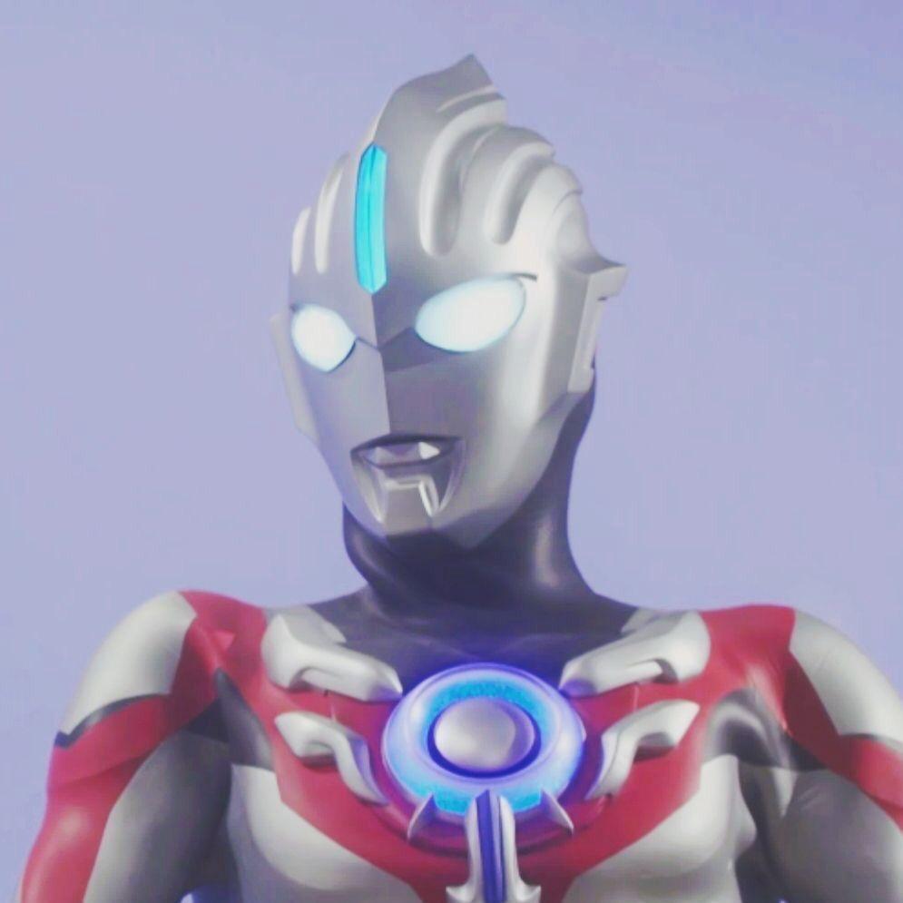 吃螺蛳粉的格丽乔奥特曼