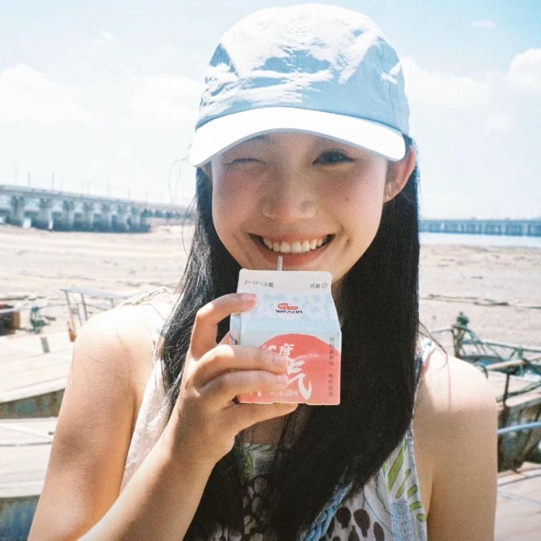 周 八 再 见~