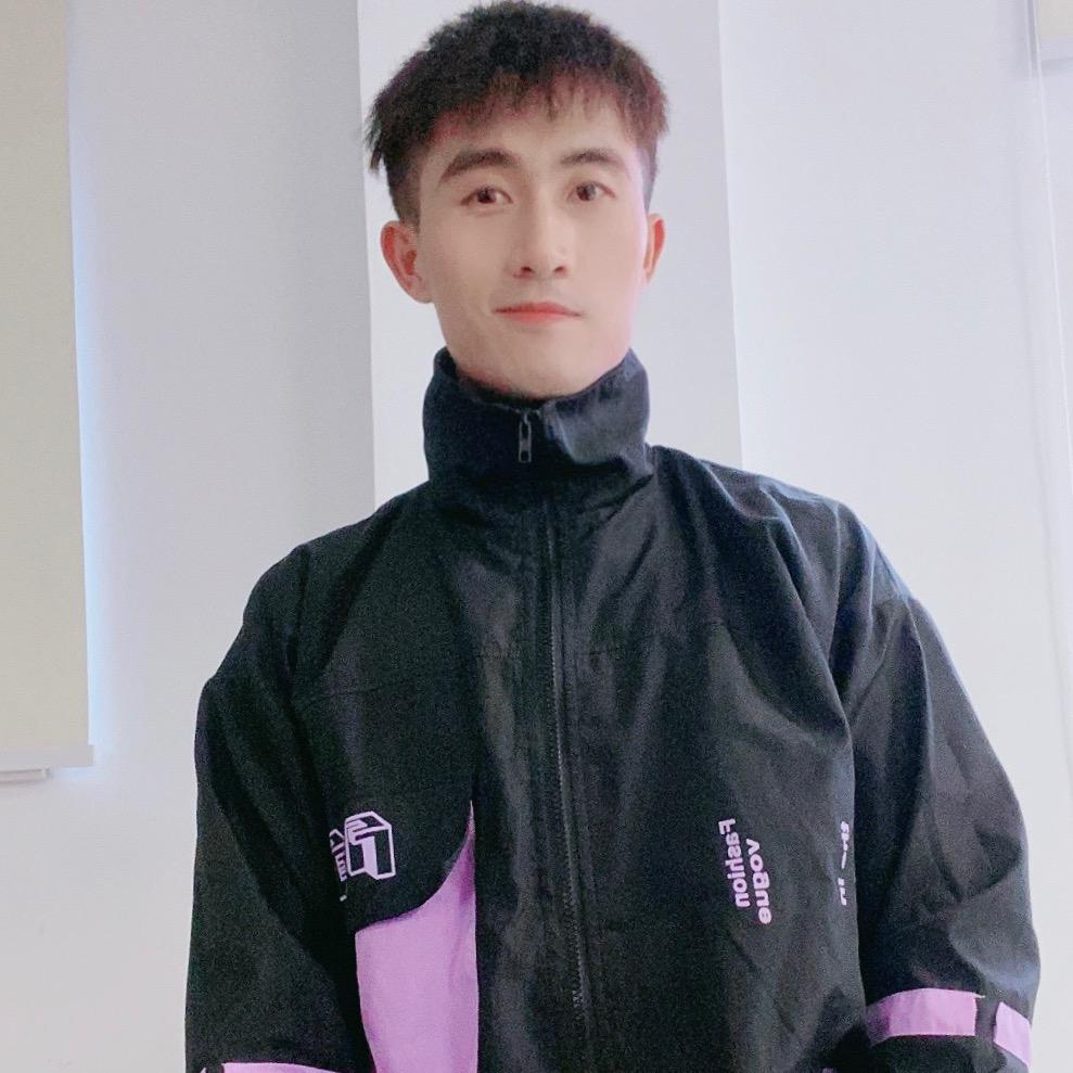 玩球的鱿鱼