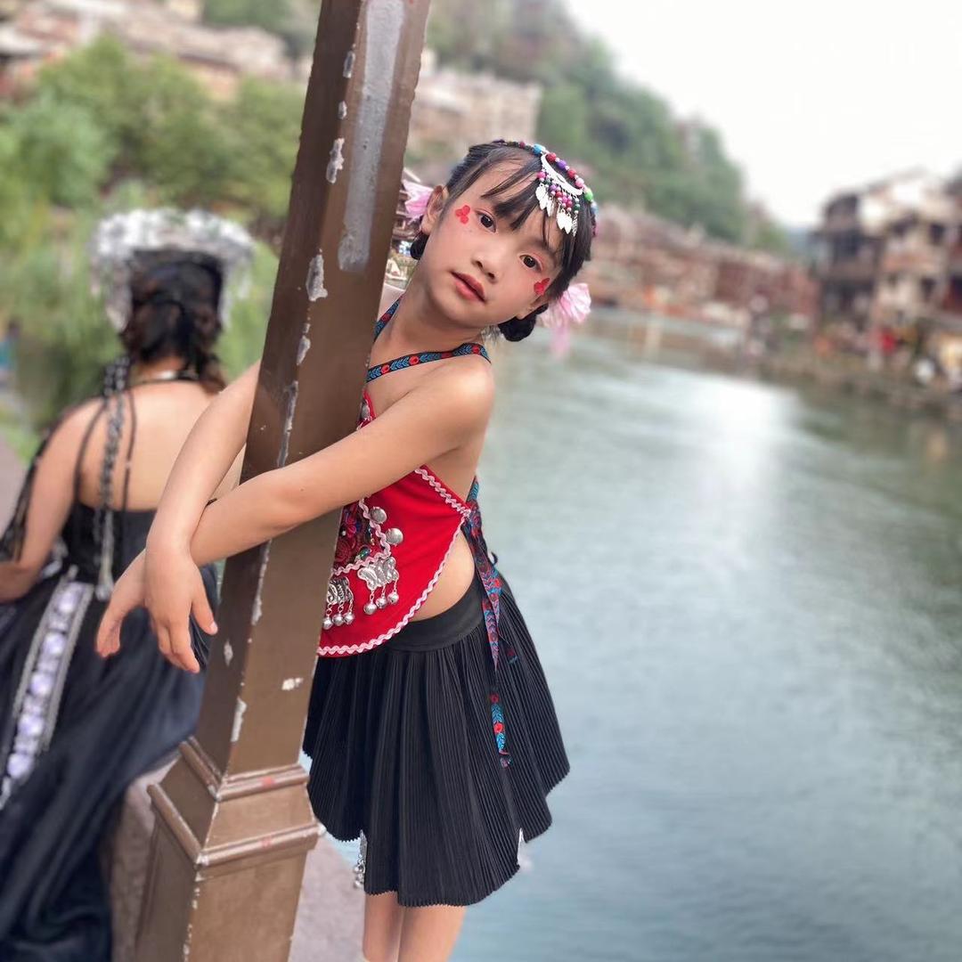 ╭(╯王后^O^有倪╰)╮