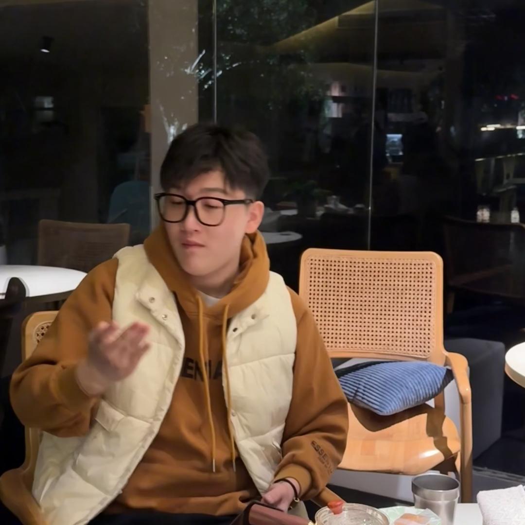 恒艾佳国际家具店