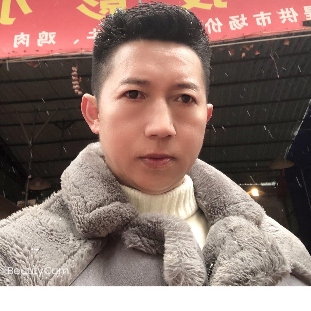 （单身不将就）投影地摊火锅：创始人