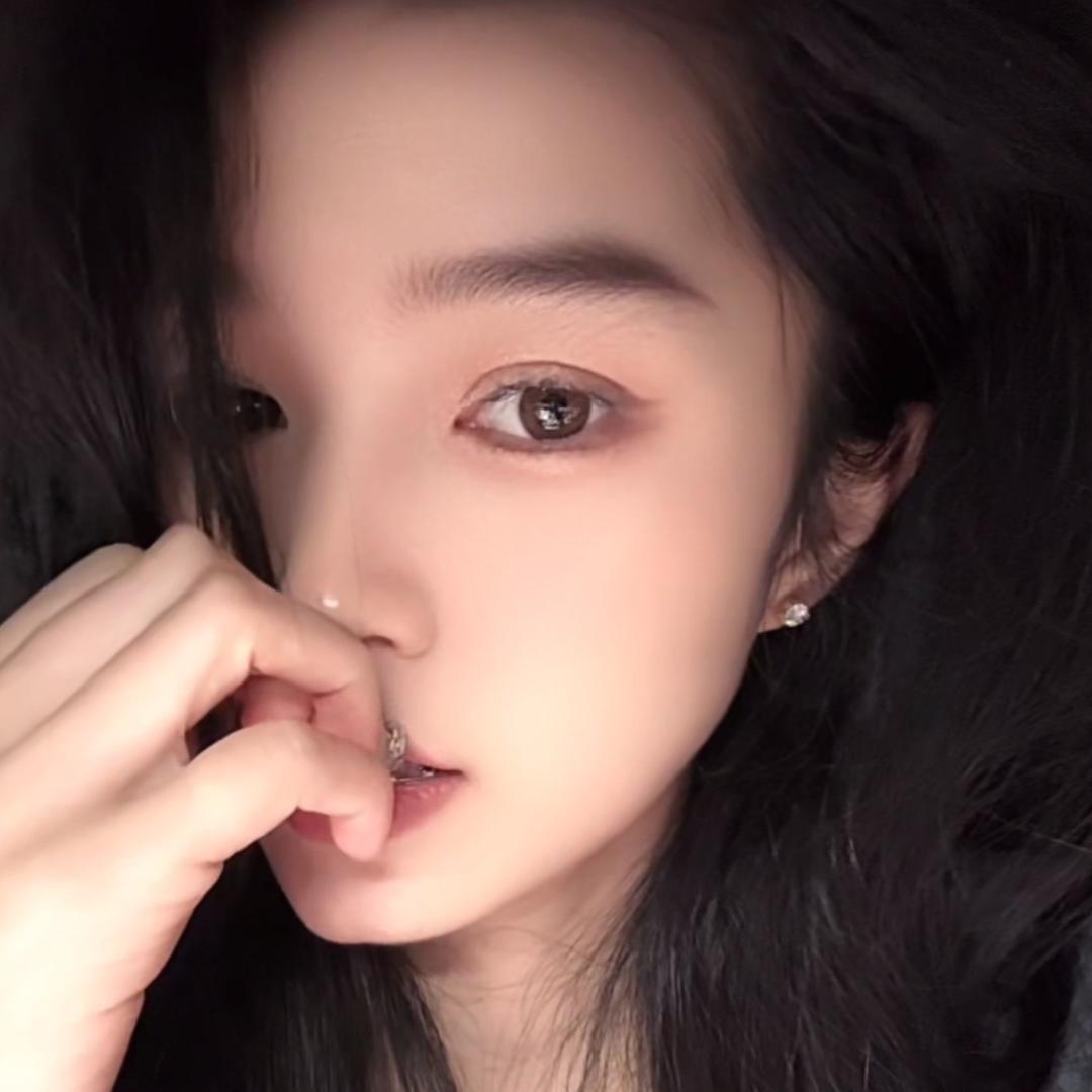 一个做门窗的姑娘