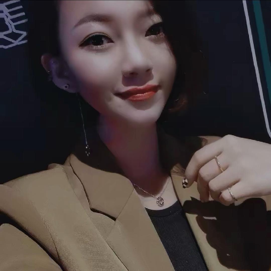 凌菲_