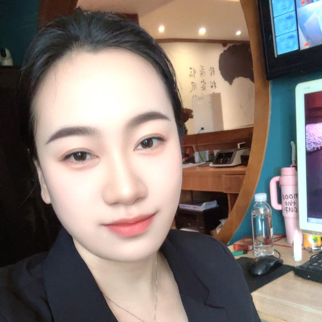 扬舟记大润发店长 关关~~~