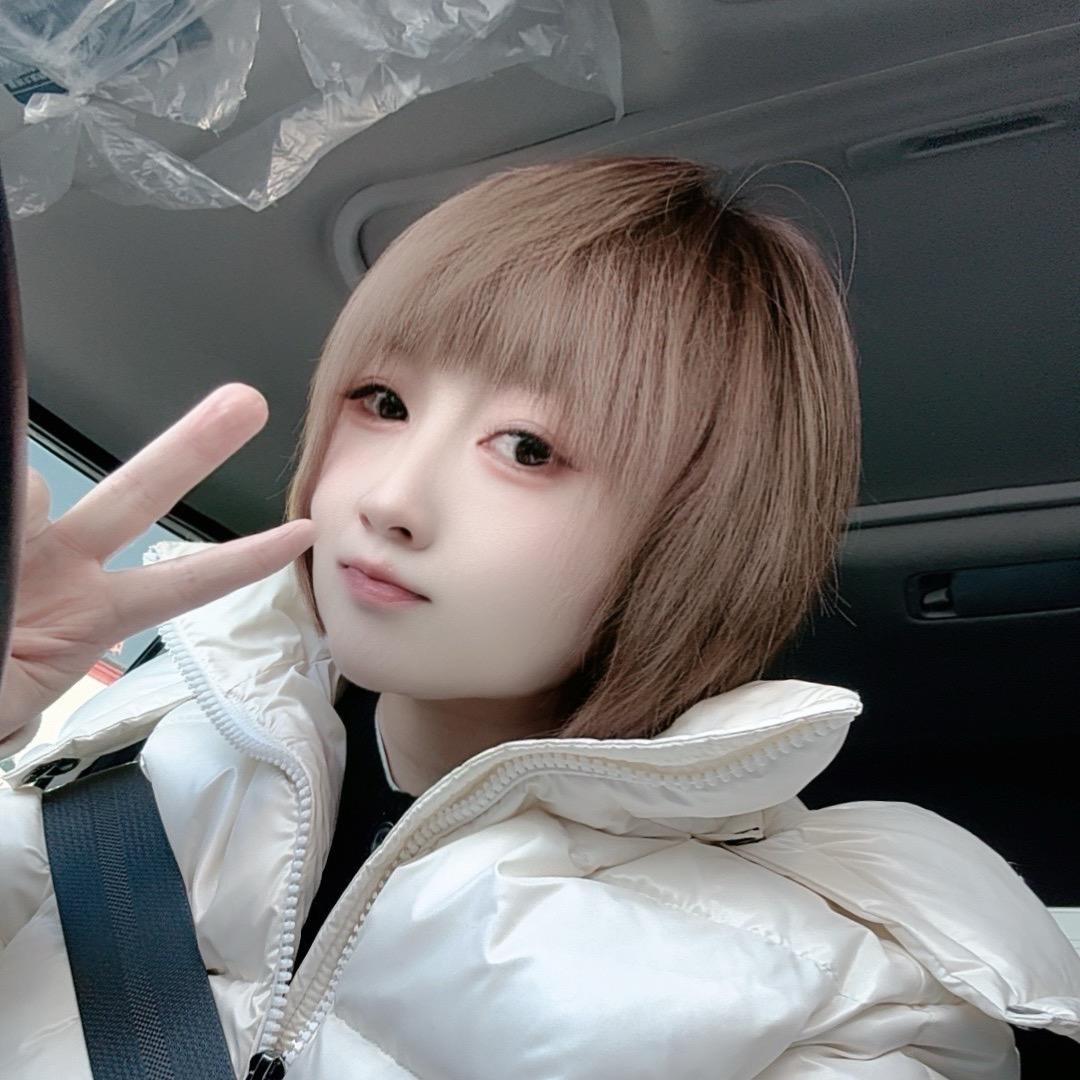 Yan妍