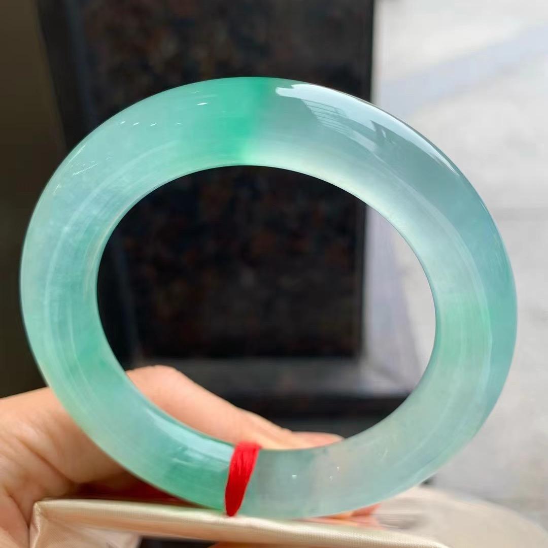 虹龙珠宝