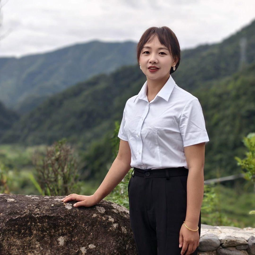 长岭村小芳