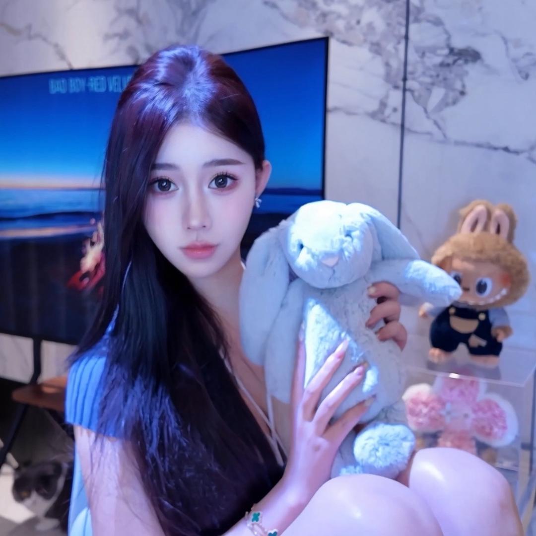 潇‍‍潇