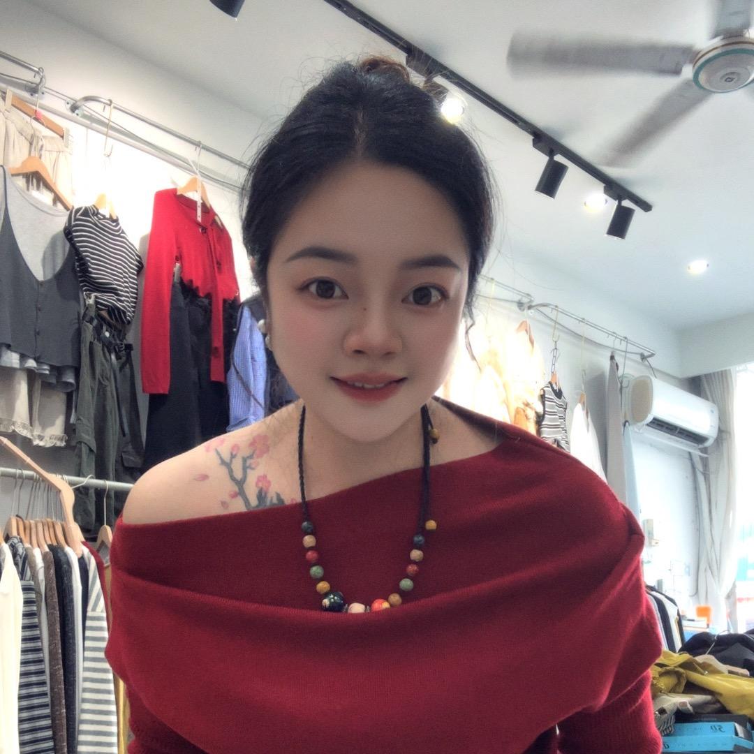 大周周女装店