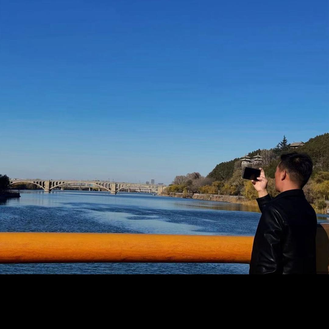 ╭☞酒 醒 懜 断《裹凉皮的小哥》