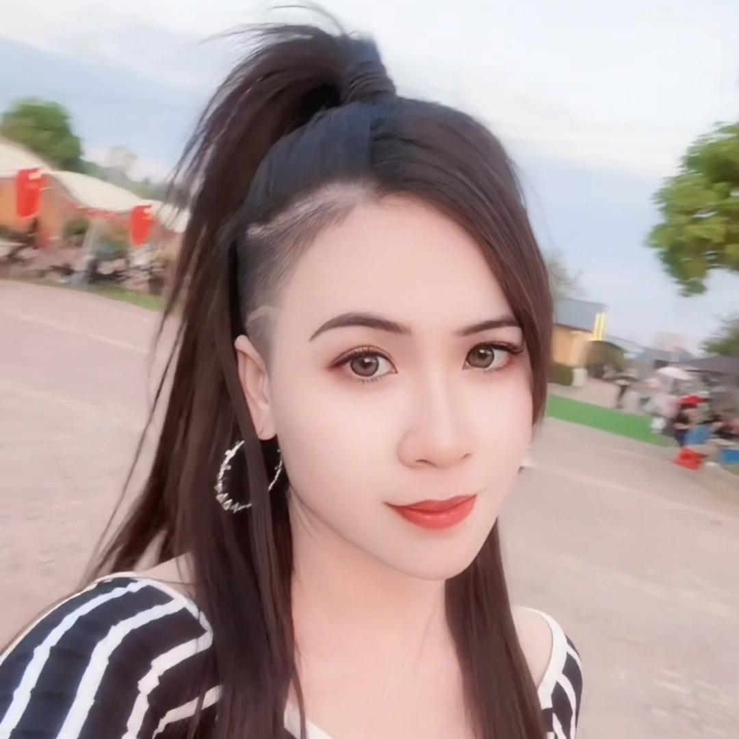 『婷爷』大耳环（东佳新媒体）