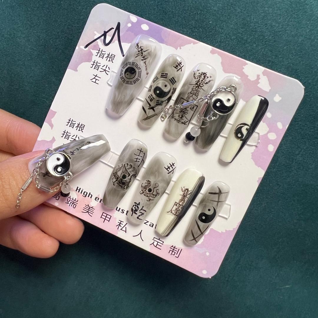 祁优穿戴甲