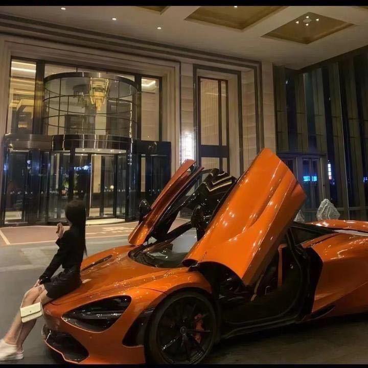 冰蓝色的小R