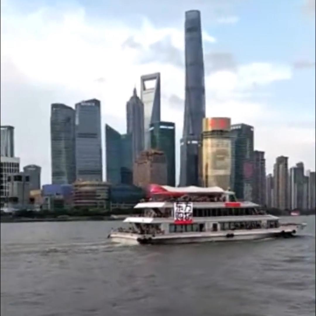 单亲妈妈自己抚养儿子