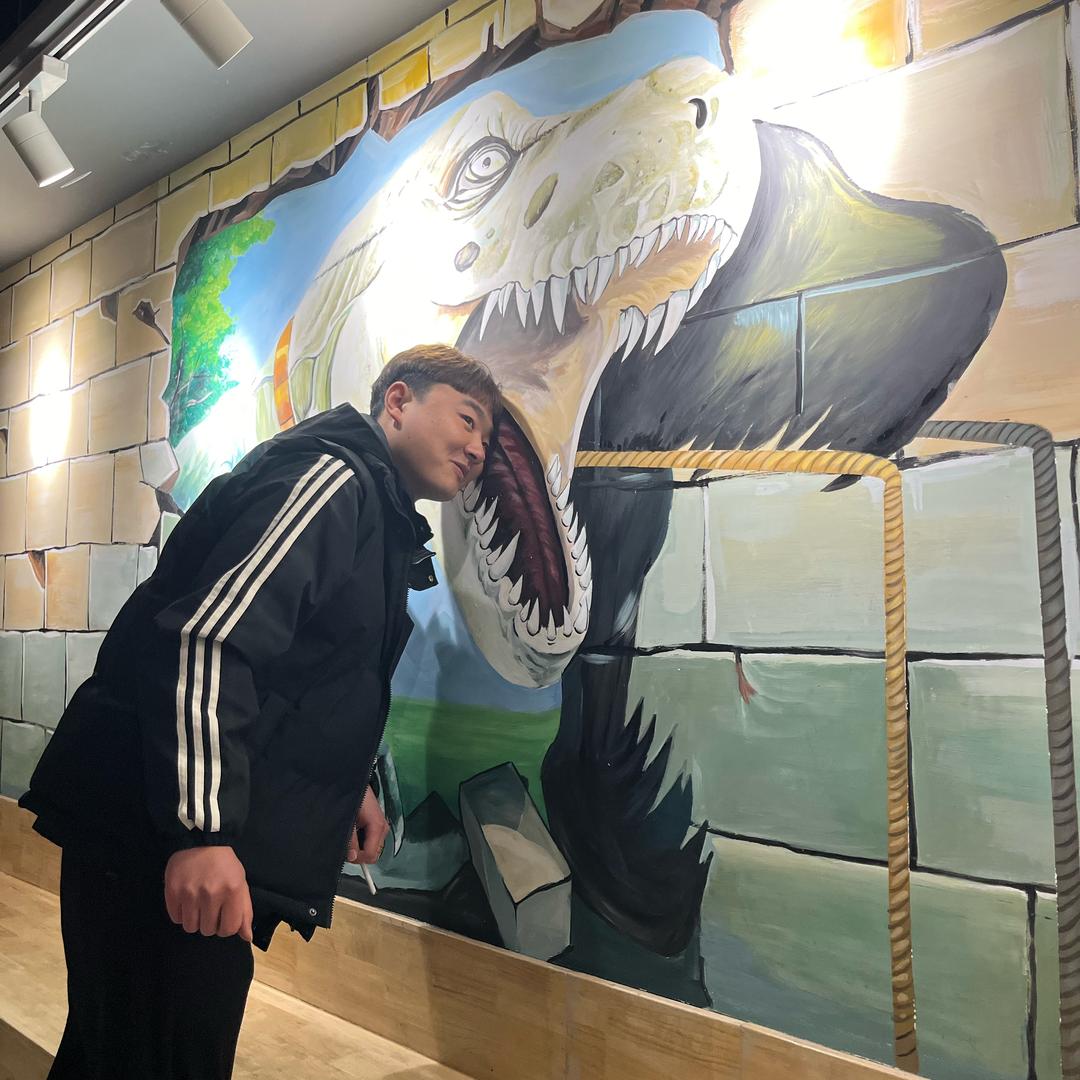 家辉不会走位🎱