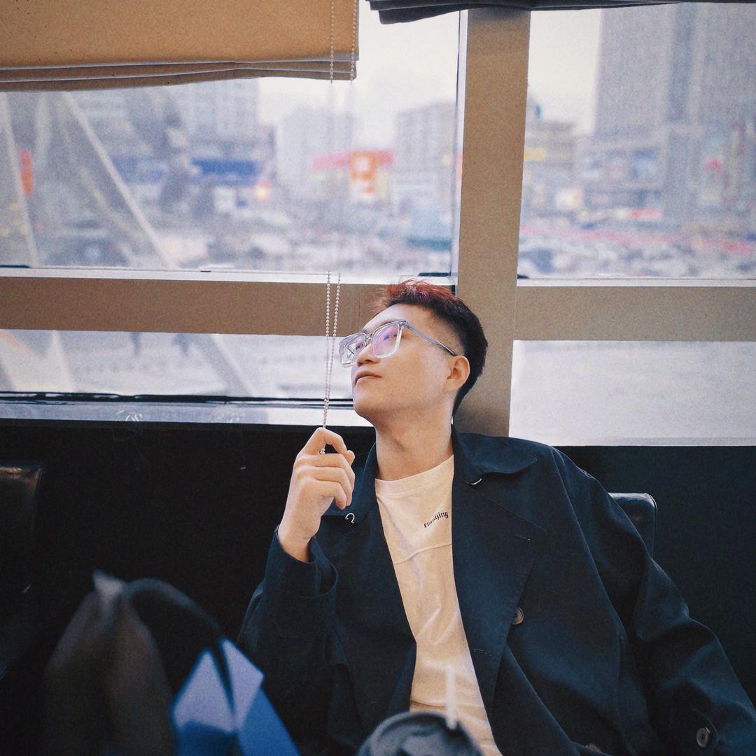 小小志下士.