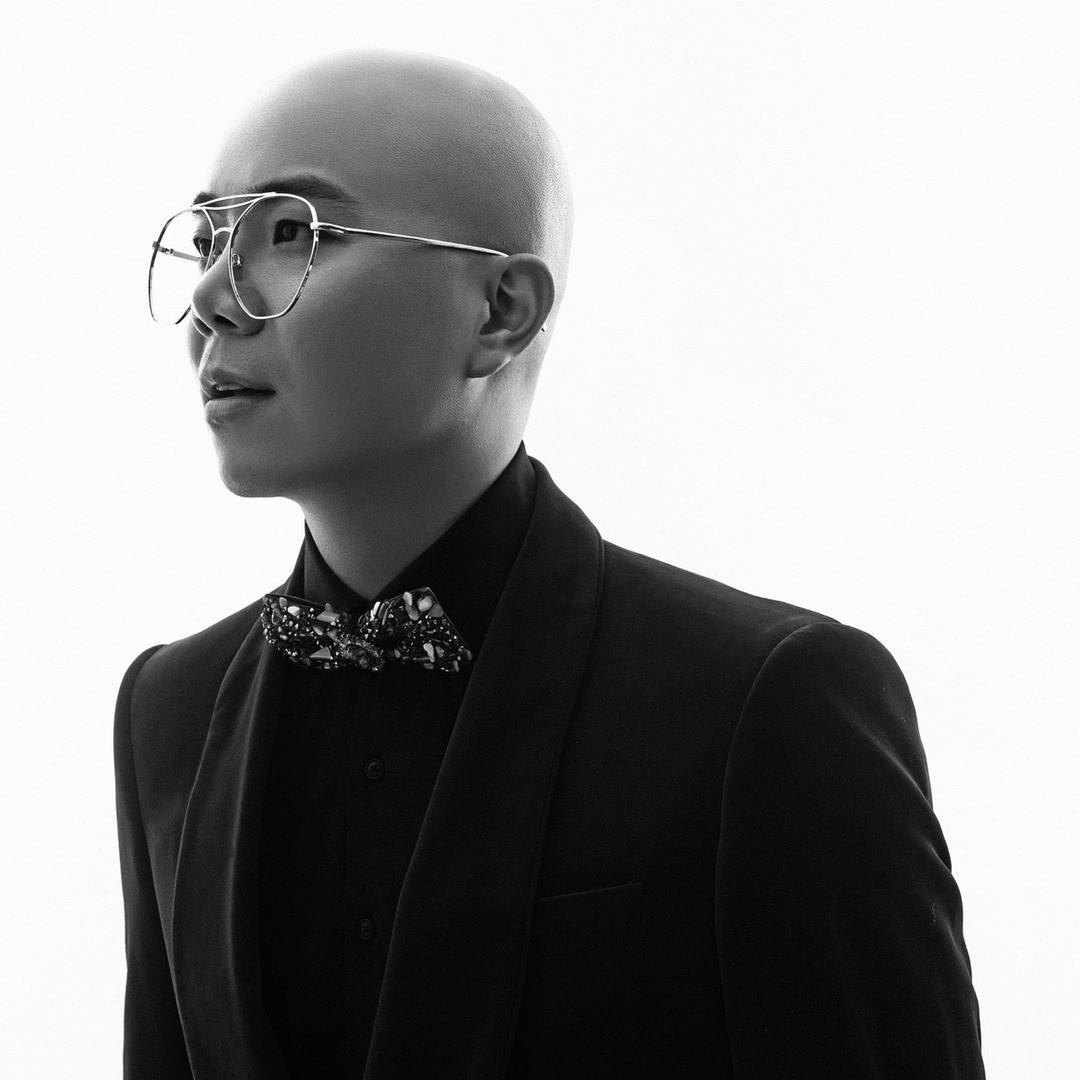 不一样的主持人 • 鹏程
