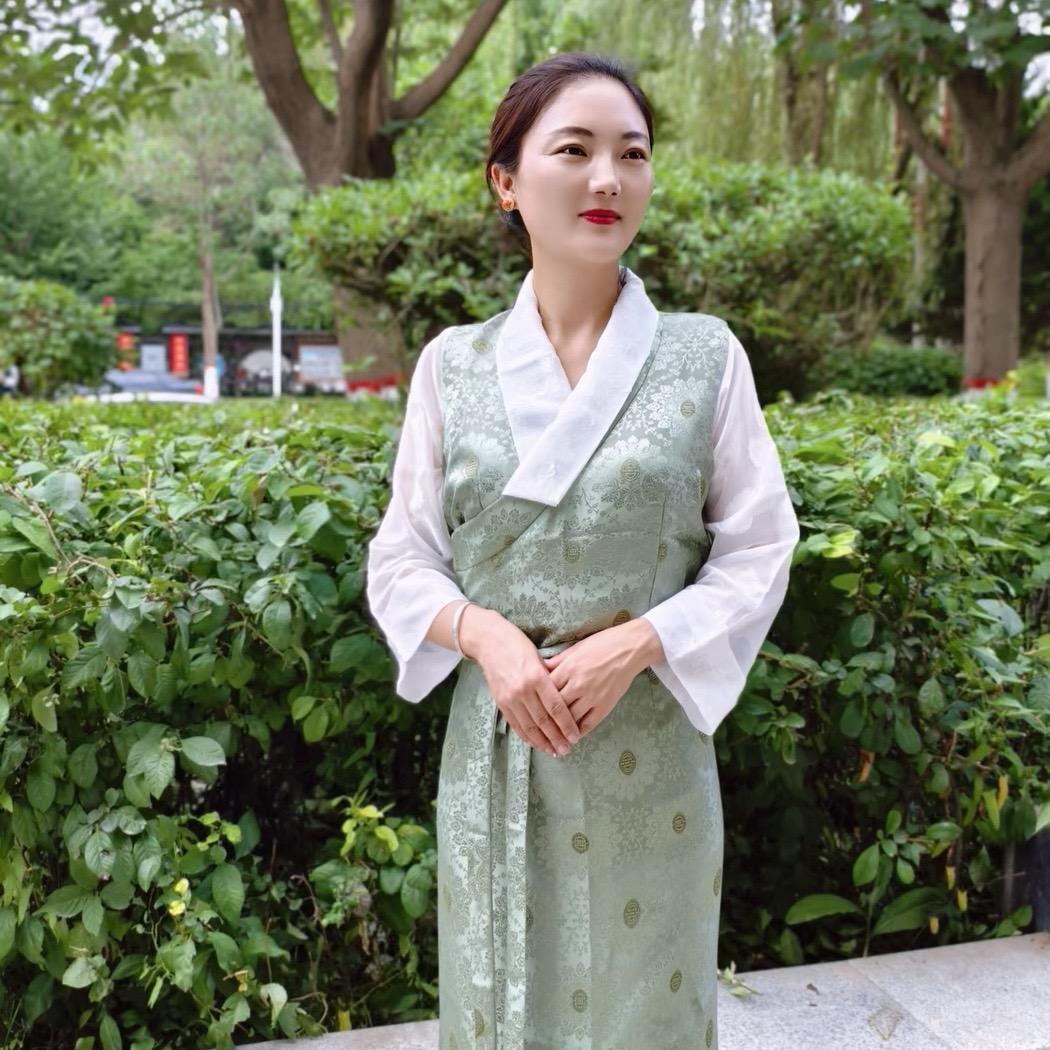 循化进口藏式布料店