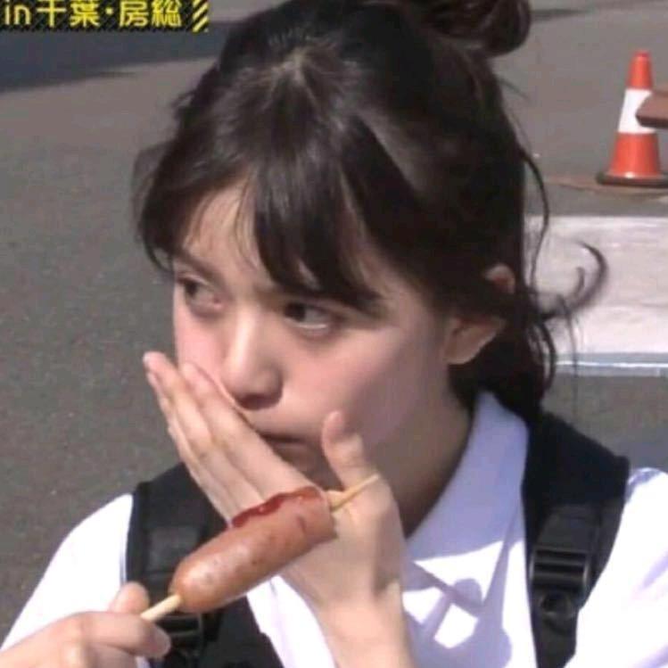 猫咪发腮也是很可爱的