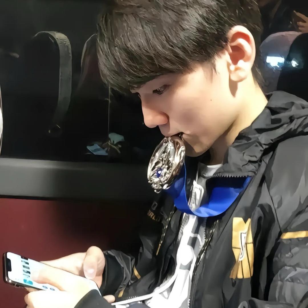 被抽成陀螺的水