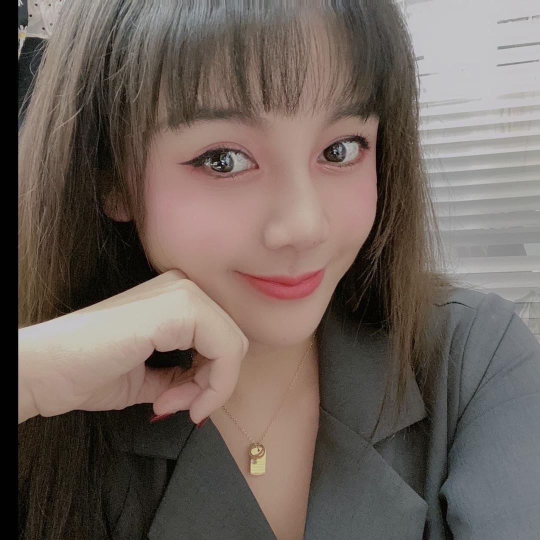 VIViAn品牌女装