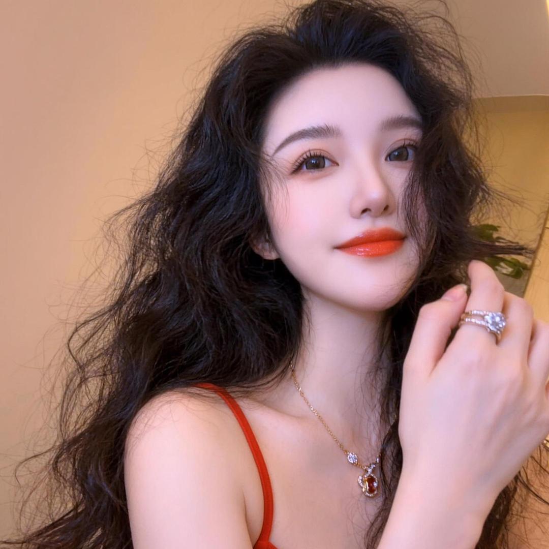 王花花。