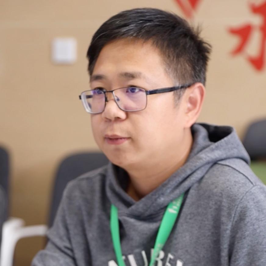 兔牙老白