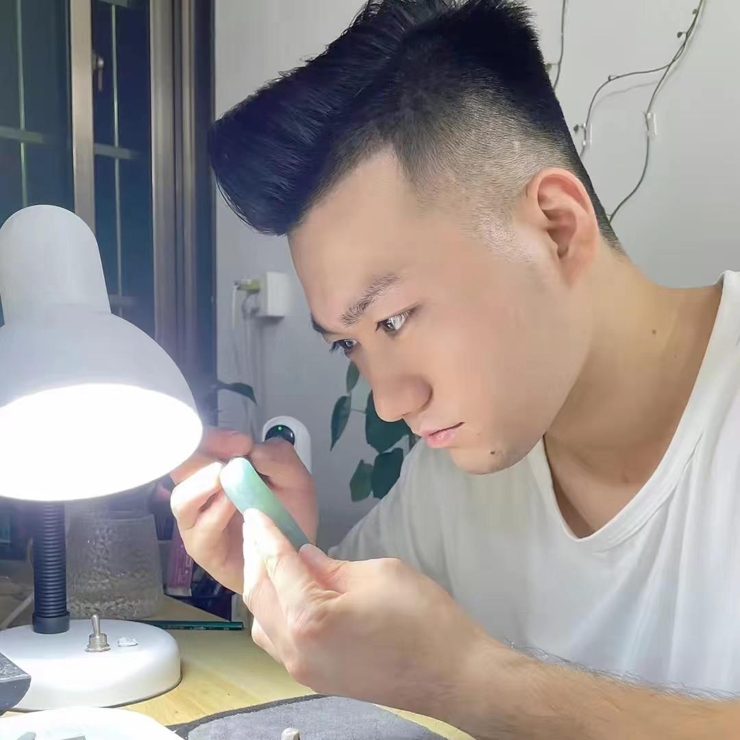 翡翠小狼哥