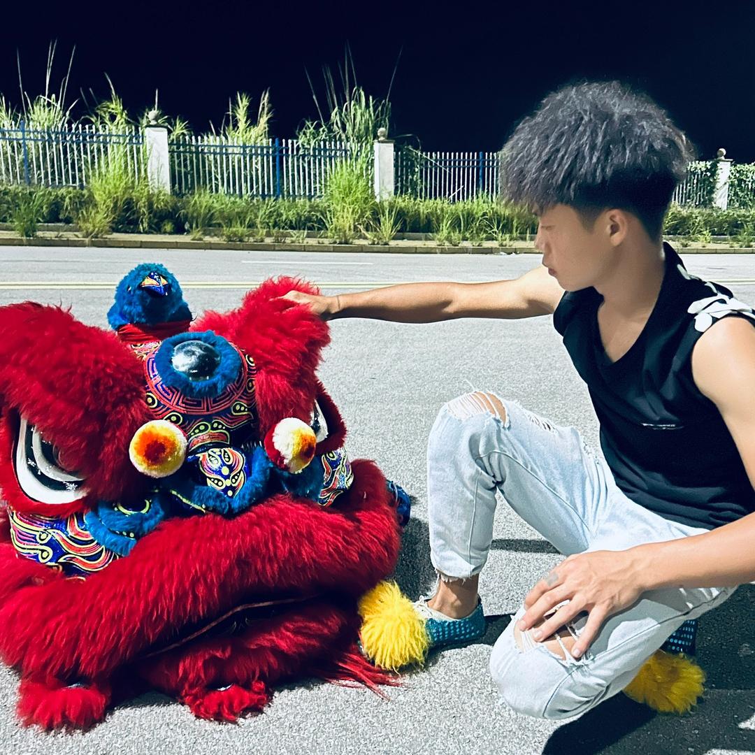 平乐雄狮武术醒狮团