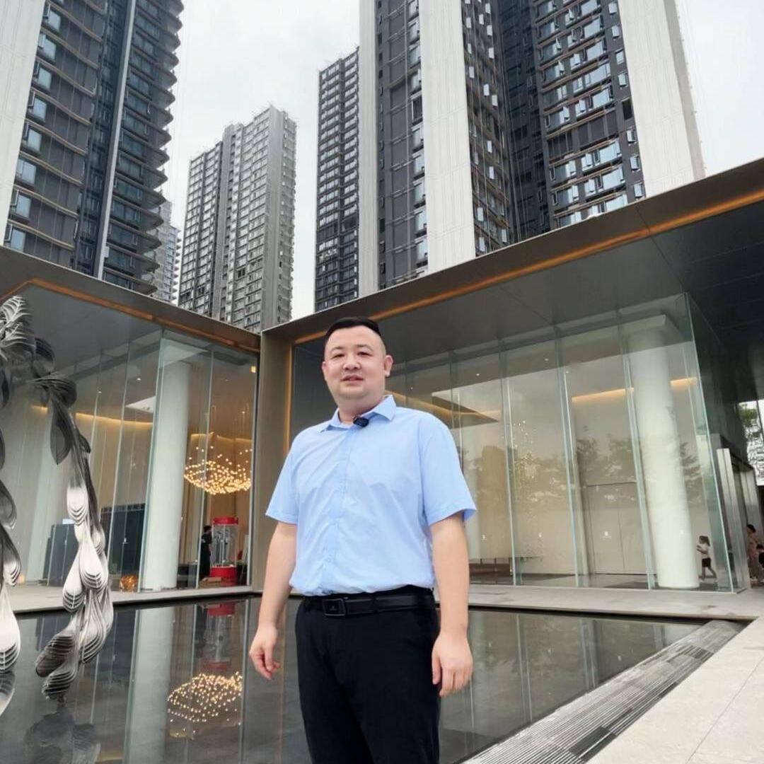 老肖探房（大号2万粉丝）