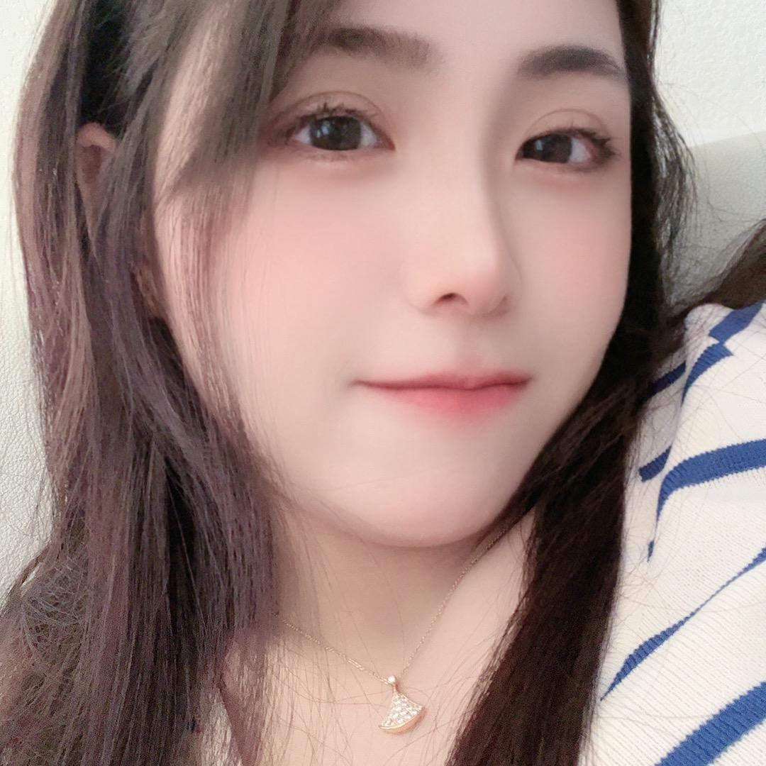 奶茶小姐姐